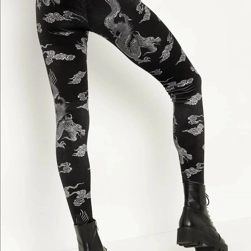 Blackmilk LUCKY DRAGON VELVET HW LEGGINGS - LIMITED XS - Picture 3 of 5